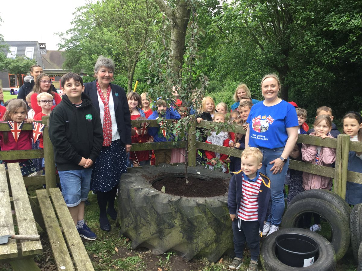 MoorFirst's tweet photo. As part of our Jubilee celebrations, the oldest and youngest members of our school have planted a love apple tree  in  our  school  ground  🌳 Massive  thank  you  to  @ProctorsNursery for  donating  the  tree  to  our  school,  we  can’t   wait  to  watch  it  grow.😊🇬🇧👸🏼 https://t.co/1FzCYMegvT