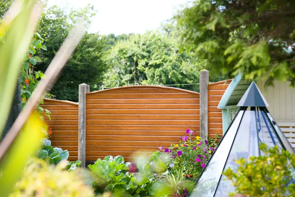 Revolutionise your outdoor space with Liniar’s innovative PVCu garden fencing systems. It offers an attractive, low maintenance alternative to traditional fencing products. 

#Fencing #FencingSystems #Design #TeamLiniar #APartOfSomethingBigger 

buff.ly/2OiKPTT