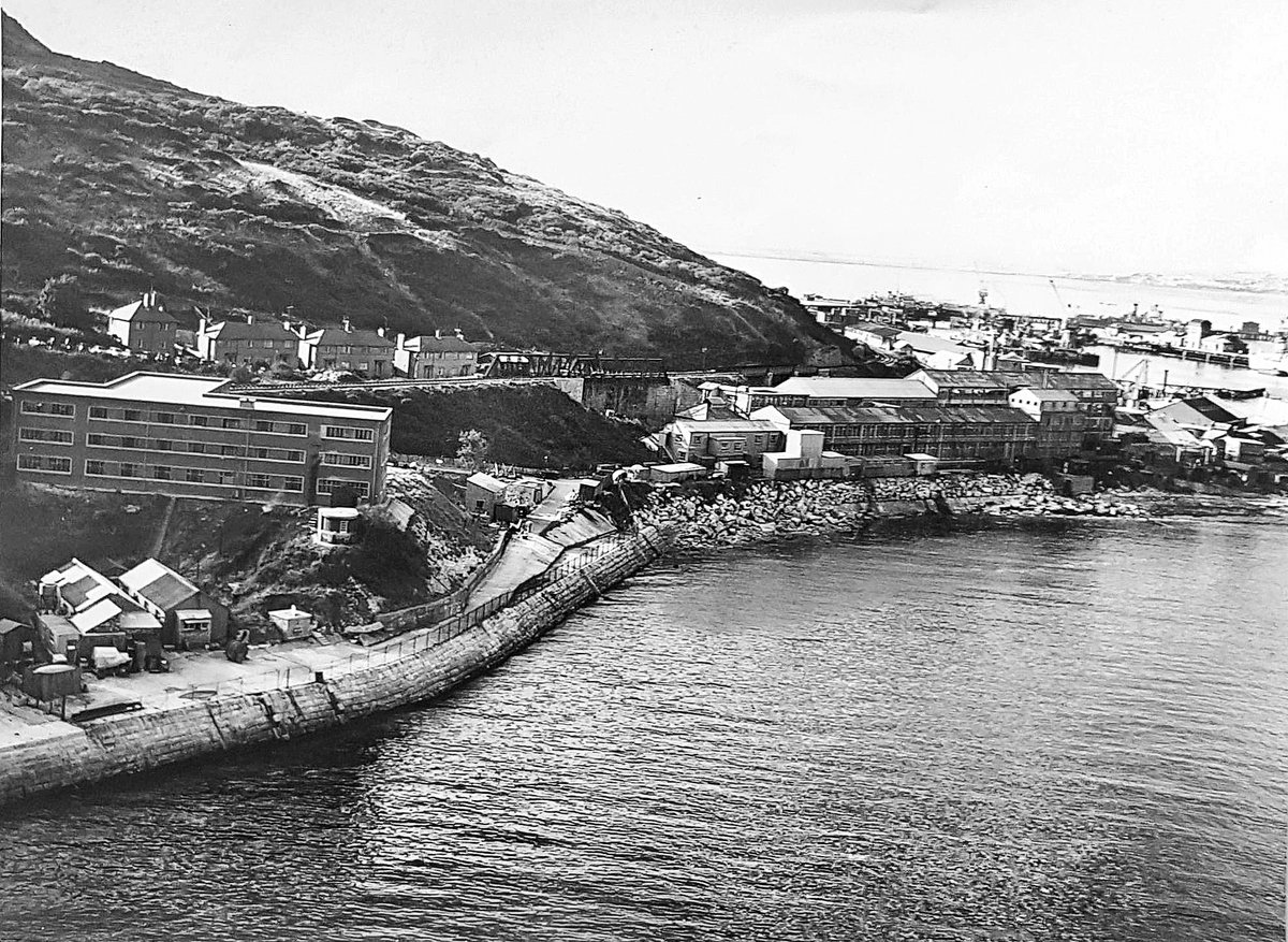 trevorwbarnes's tweet photo. Back in 1960 much of the ultra secret underwater research (sonar and torpedoes) of #Britain and #NATO was centred here: UDE at #Portland in #Dorset. That year #OTD #MI5 paid their first visit to uncover a #KGB spy ring working there... #DeadDoubles https://t.co/ixacQJ5D0I