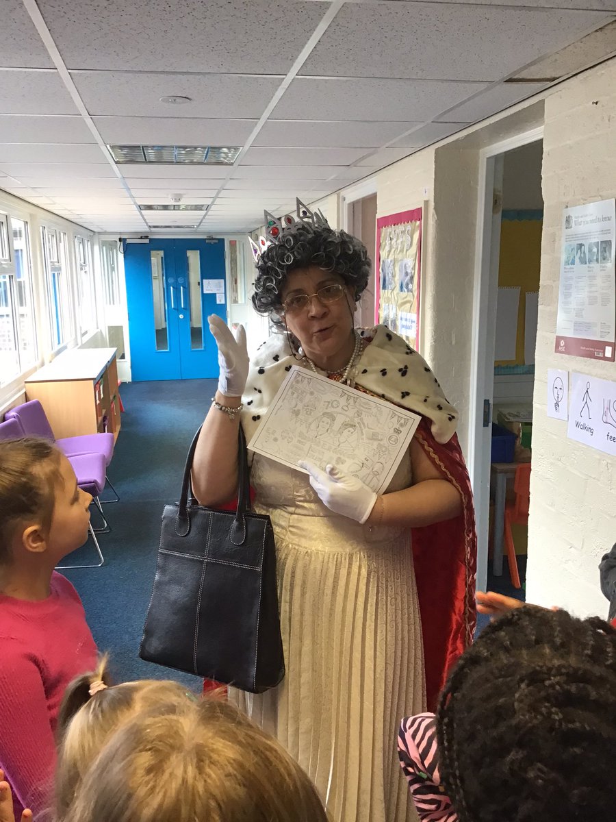 HBMissKemp's tweet photo. Today we had a royal visitor @HartleyBrookPri #royaljubilee https://t.co/N6jNB2V6mj