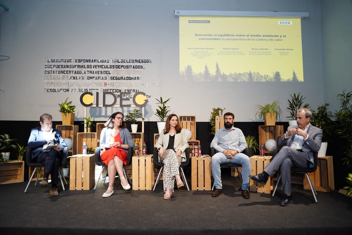 somoscidec's tweet photo. Necesitamos normas cumplibles. Algunas empresas ya se han adelantado a leyes posteriores, otras van un poco por detrás.👉 Tenemos que ir todos de la mano. Fernando Moner (CECU) #RecursoNoResiduo https://t.co/DvGBh4fhaz