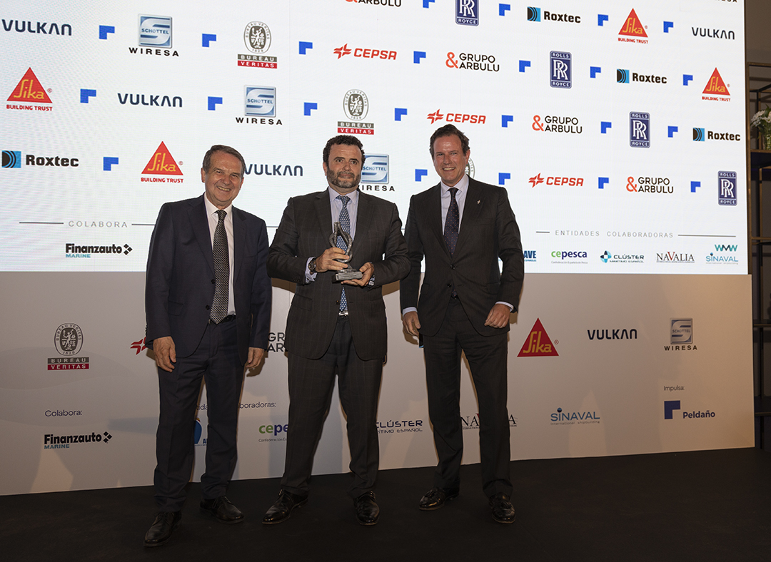 KrustaGroupSAU's tweet photo. El Premio Fine a Krustagroup en la categoría Sector Pesquero ha sido entregado por Javier Garat, secretario general de Cepesca a Elías Suárez Garmendia, presidente de Krustagroup.

➡️https://t.co/aGhar2Ao3L

#Krustagroup #Cepesca #pesca #PremiosFINE #premios https://t.co/63kDT3pHeo