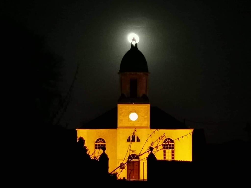 "Beautifully converted church with lovely interior and rooms. spotlessly clean with high quality towels, bedding, toiletries etc."
auldkirk.scot