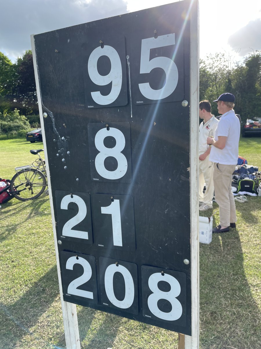 10_to_3's tweet photo. Glorious weather and a glorious victory for Grantchester CC vs Jesmond Blades on Saturday. Skipper @jamesmenzies1 starring with a rapid 53* https://t.co/aoQz94Nda0