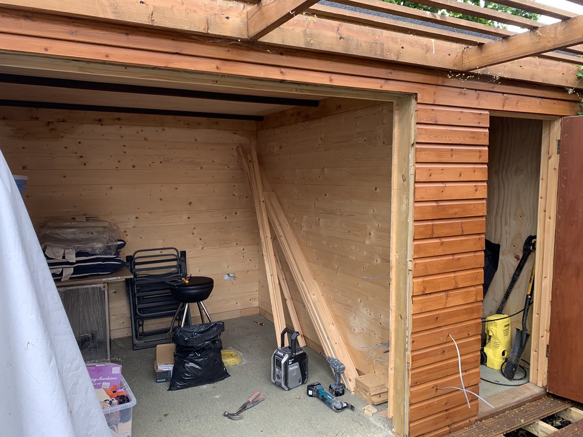 Chalmers Electrical (@chalmerselec) on Twitter photo Take note, now this is the right sort of time of year to be working in a garden rather than in the depths of winter! Take note, now this is the right sort of time of year to be working in a garden rather than in the depths of winter!