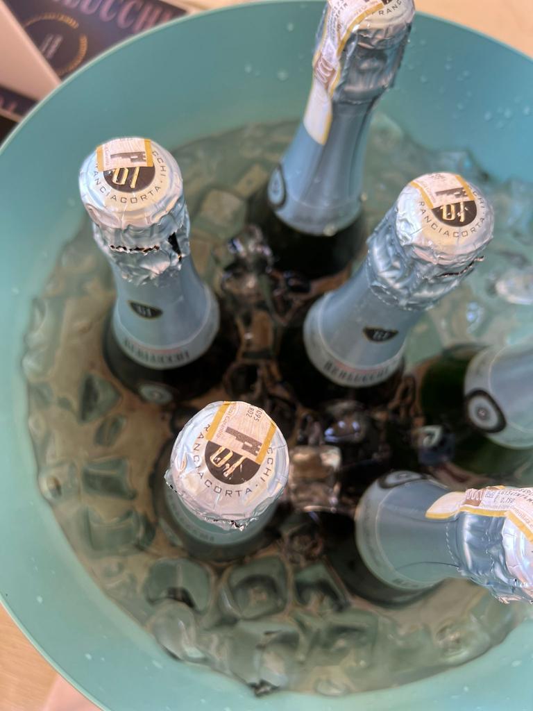 BerlucchiWine's tweet photo. La meravigliosa cornice del Chiostro del Domenicani ha ospitato i nostri Franciacorta in un incontro di  eccellenze fuori dal coro #foodexp #franciacorta https://t.co/QM4jZ5cwc8
