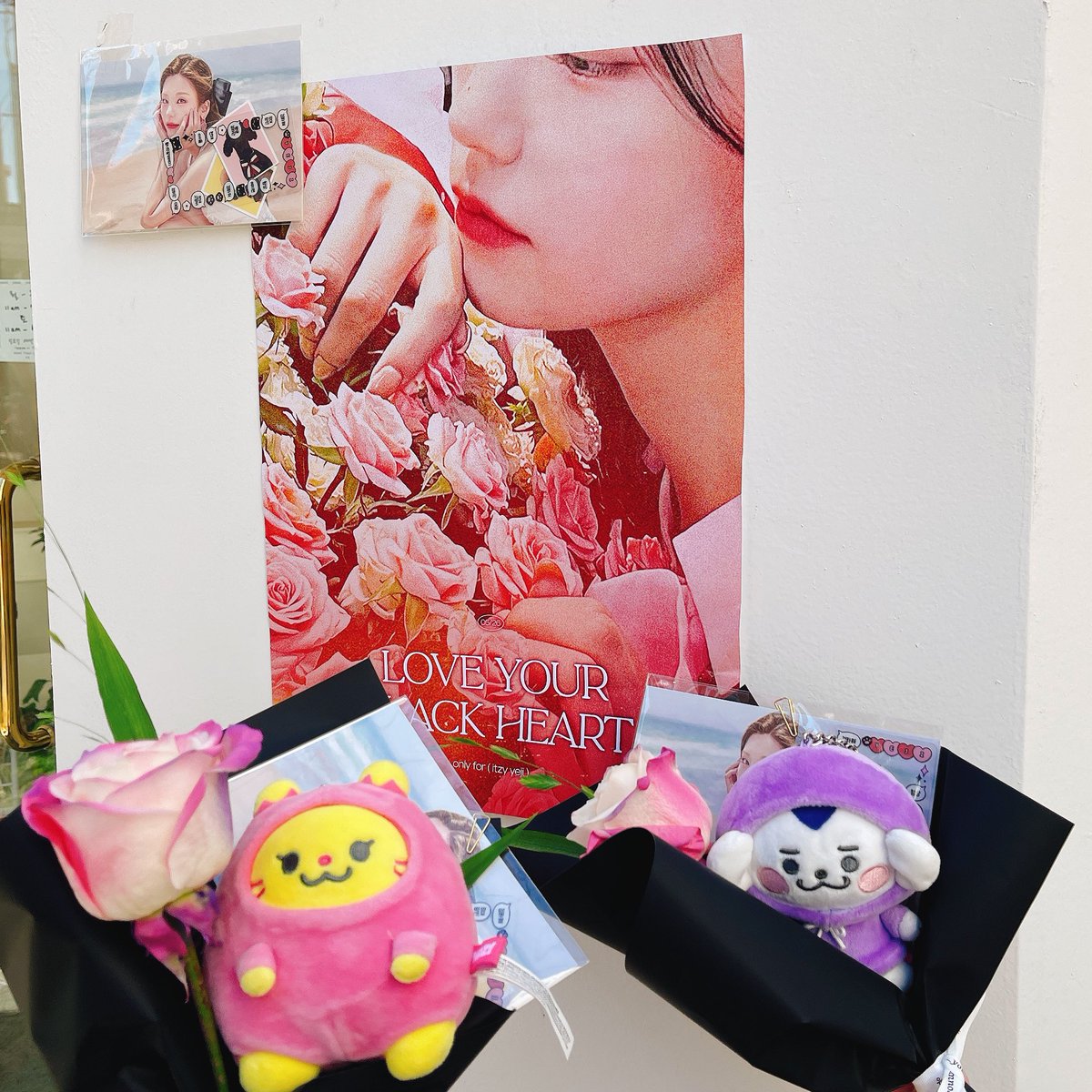 짱예쁜장미랑 짱예쁜예지 같이 봐서 짱좋았던 플라워샵🌷🖤🖤

#LOVE_YOUR_BLACK_HEART