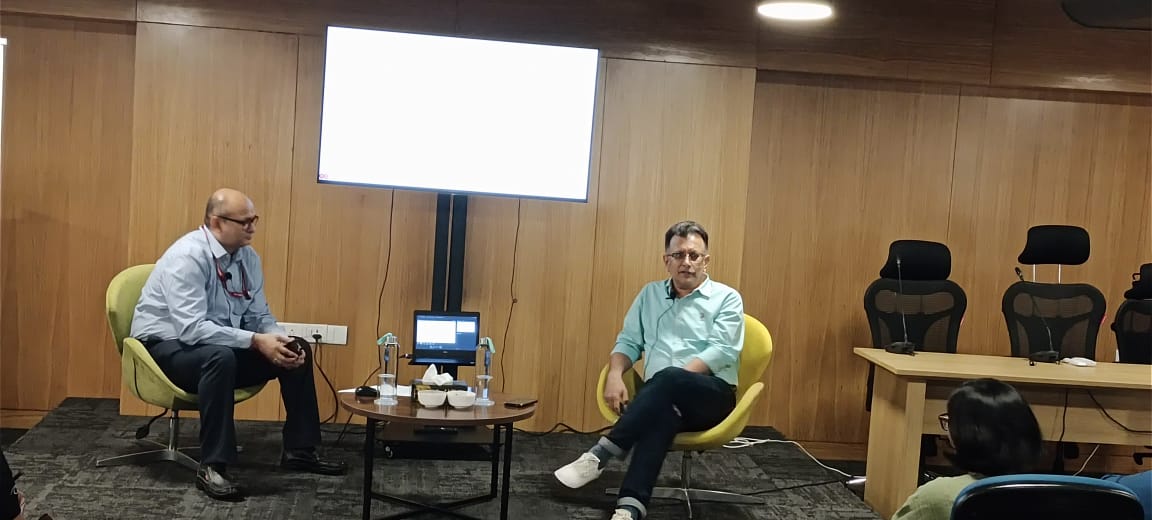 Ktech_Hub's tweet photo. Our esteemed speaker @YagneshS2707, @100X_VC, shared his funding experiences and encouraged the participants to inculcate the mentality of a unicorn, citing examples that are bound to inspire. 

@rajkoyaltweet | @ermayank27

#10000Startups #Startups #Funding #Entrepreneurs https://t.co/Yx7wuiZL9f