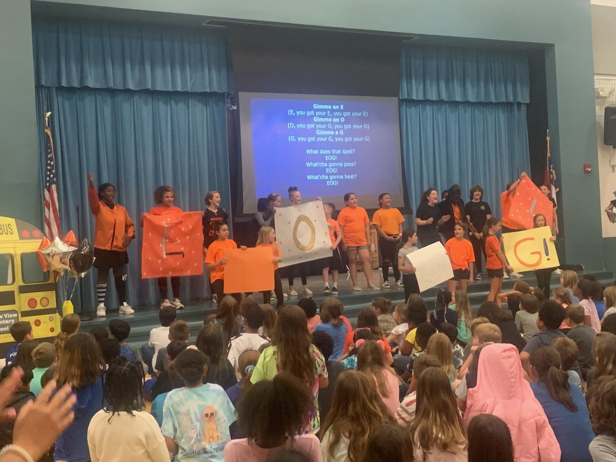 So proud of these students for leading cheers during our pep rally! #ThankfulThursday #MustangPride