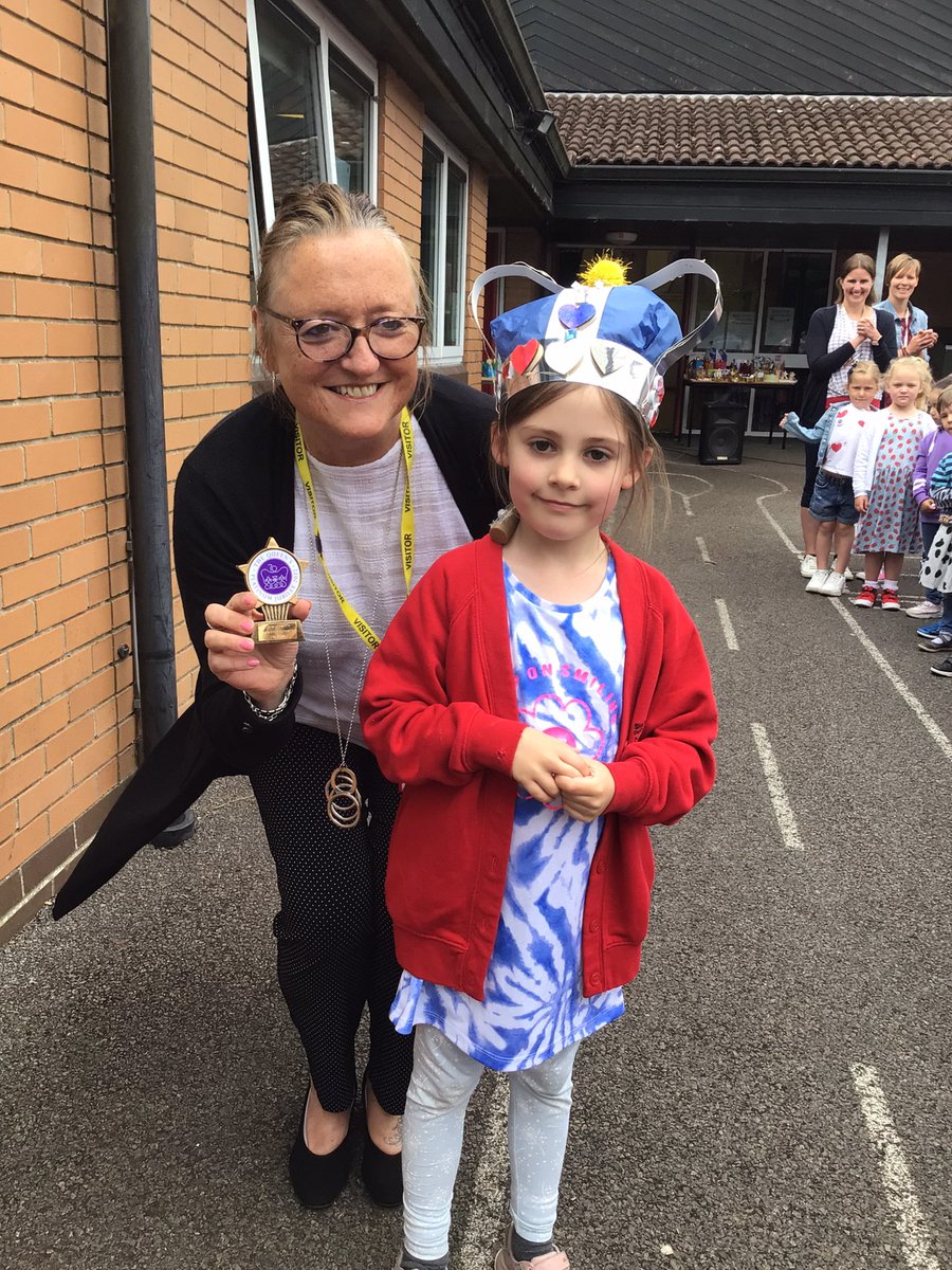 SPS_Year_3's tweet photo. #INSPIRE #Jubilee
Well done to Frankie, who won the PTA Design a Crown competition! https://t.co/UTw8hNa5r7