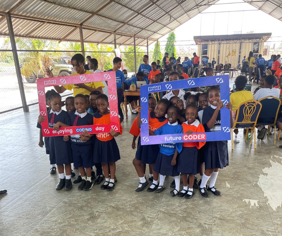 CUDOS_'s tweet image. At @CUDOS_, we support #tech literacy and are excited to partner with @KamPayToken&apos;s #CodingAfrica program to introduce #coding, #blockchain and #DigitalCurrency to the next generation in #Africa.

#blockchain #tech4good #Tech4All #computing #Cloud #sustainablecompute