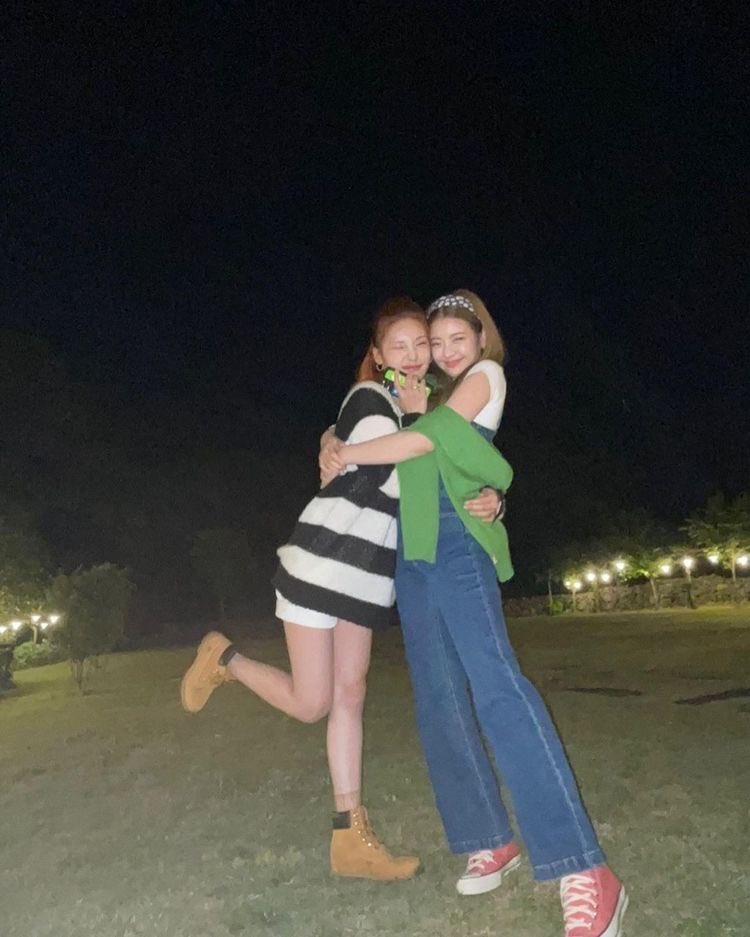sinalamin's tweet photo. Happiest birthday, my Yeji! Love you always! 🫶 https://t.co/dALOoHlCft