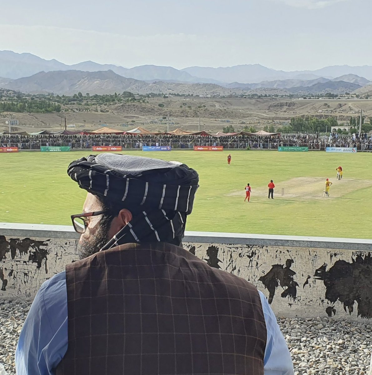 HizbkKhan's tweet photo. The Taliban had killed many Afghan athletes, claiming sports were against Islam, but now their leadership is enjoying cricket in various provinces of Afghanistan. https://t.co/E5qtW3hC54