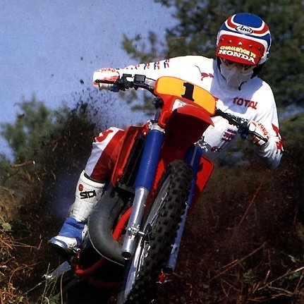 sandraiders's tweet photo. ⏳ THROWBACK THURSDAY⏳ WITH AN ENDURO AND DAKAR LEGEND:

GILLES LALAY 🔥🔥 

Which of his bikes do you remember the most? 😃😍

#Sandraiders #motovintage #motolovers #route #experience #sand #raid #rally #mototraveler 
 #cagiva #HondaNXR #NXR750 #Yamaha #YamahaTenere #Ténéré https://t.co/pPhrWiVn41