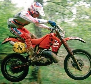 sandraiders's tweet photo. ⏳ THROWBACK THURSDAY⏳ WITH AN ENDURO AND DAKAR LEGEND:

GILLES LALAY 🔥🔥 

Which of his bikes do you remember the most? 😃😍

#Sandraiders #motovintage #motolovers #route #experience #sand #raid #rally #mototraveler 
 #cagiva #HondaNXR #NXR750 #Yamaha #YamahaTenere #Ténéré https://t.co/pPhrWiVn41