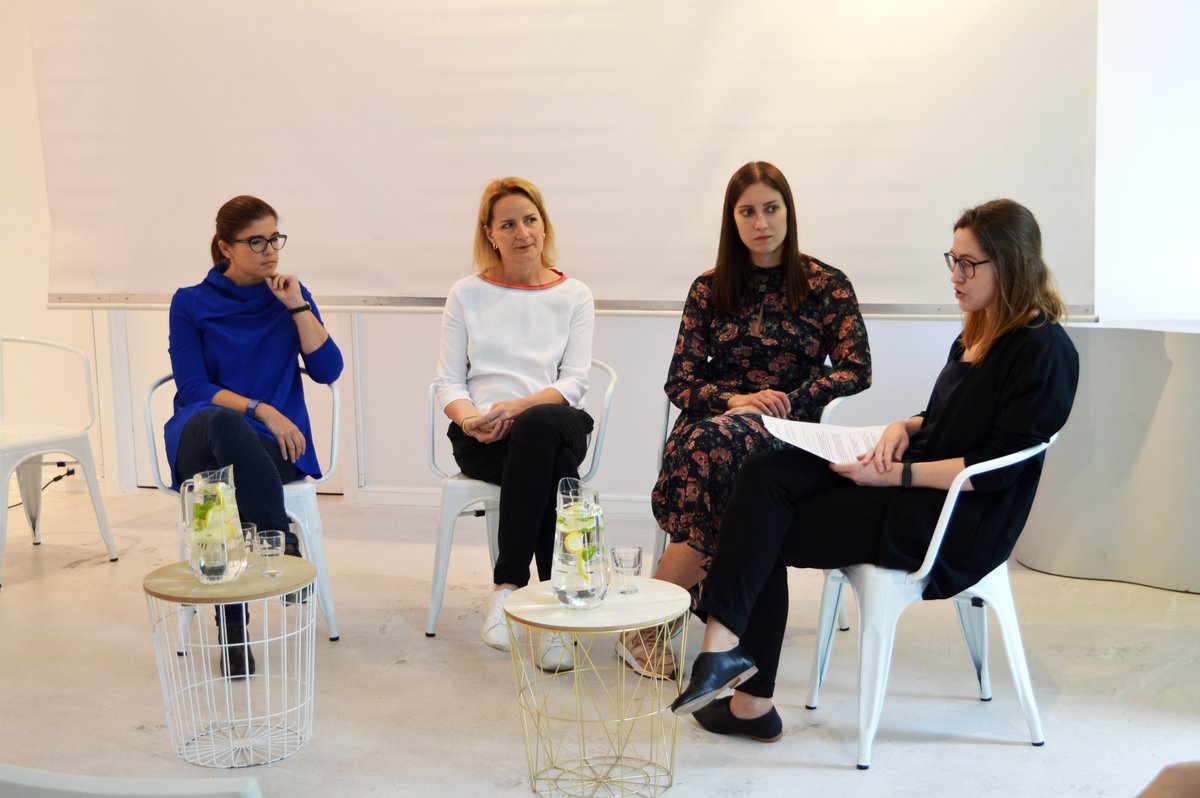 GreenEuropeTd's tweet photo. Na zaproszenie @AniaGonera z Natural Innovations Lab  w pięknym wnętrzu "Apteka Sztuki" w #Warszawa uczestniczyliśmy dziś w spotkaniu inauguracyjnym raportu: „W poszukiwaniu lepszych liczb – Sustainability Insight Poland 2022” Link do publikacji: https://t.co/07HcfsE7mS https://t.co/gBct6ymugX