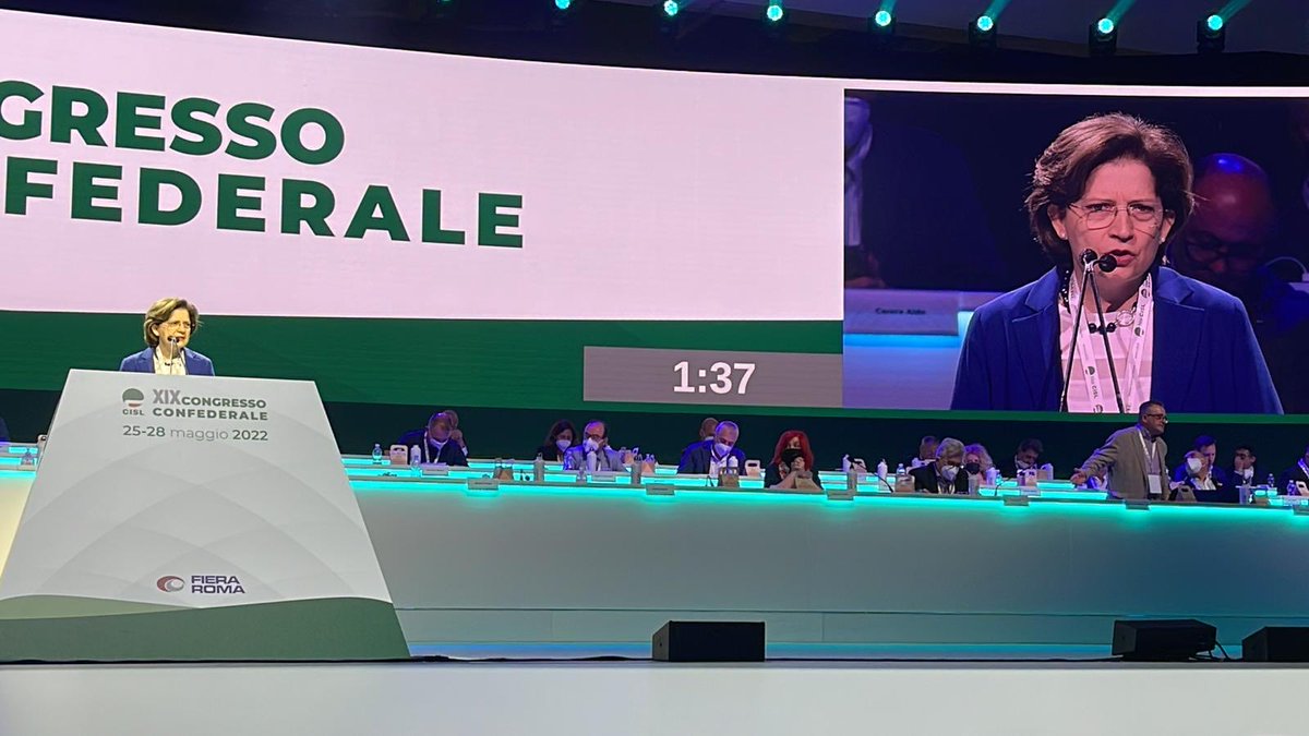 cislscuola's tweet photo. Ivana Barbacci al congresso CISL: il 30 maggio la scuola sciopera perché rivendica centralità nei fatti. Si onorino gli impegni del Patto per la scuola ⁦@CislNazionale⁩ ⁦@MIsocialTW⁩ ⁦@orizzontescuola⁩ ⁦@TecnicaScuola⁩ ⁦@Tuttoscuola⁩ https://t.co/N3DnFBCQg9