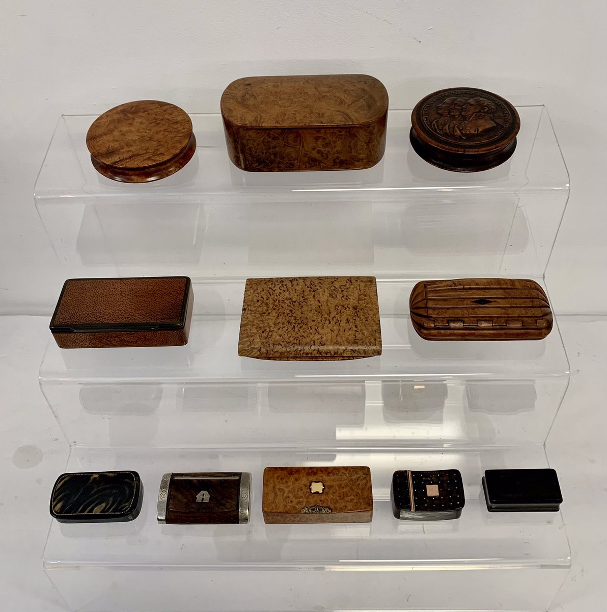 shankliniow's tweet photo. #snuffboxes #collectables #collectibles #antiques #giftideas a lovely selection in our shop in #shanklin #iow https://t.co/e0L2KmTNBR