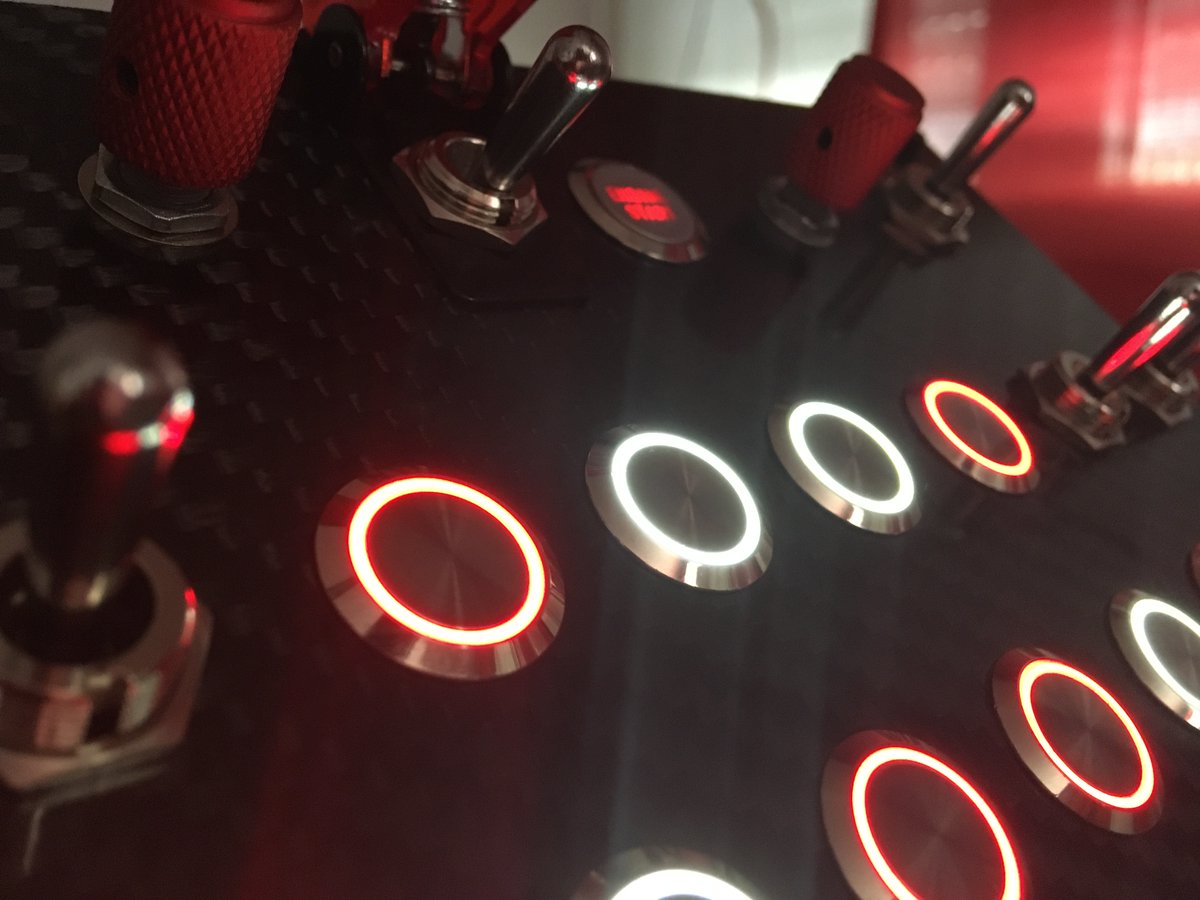 Otra botonera, esta vez con ligeros cambios para una personalizada.