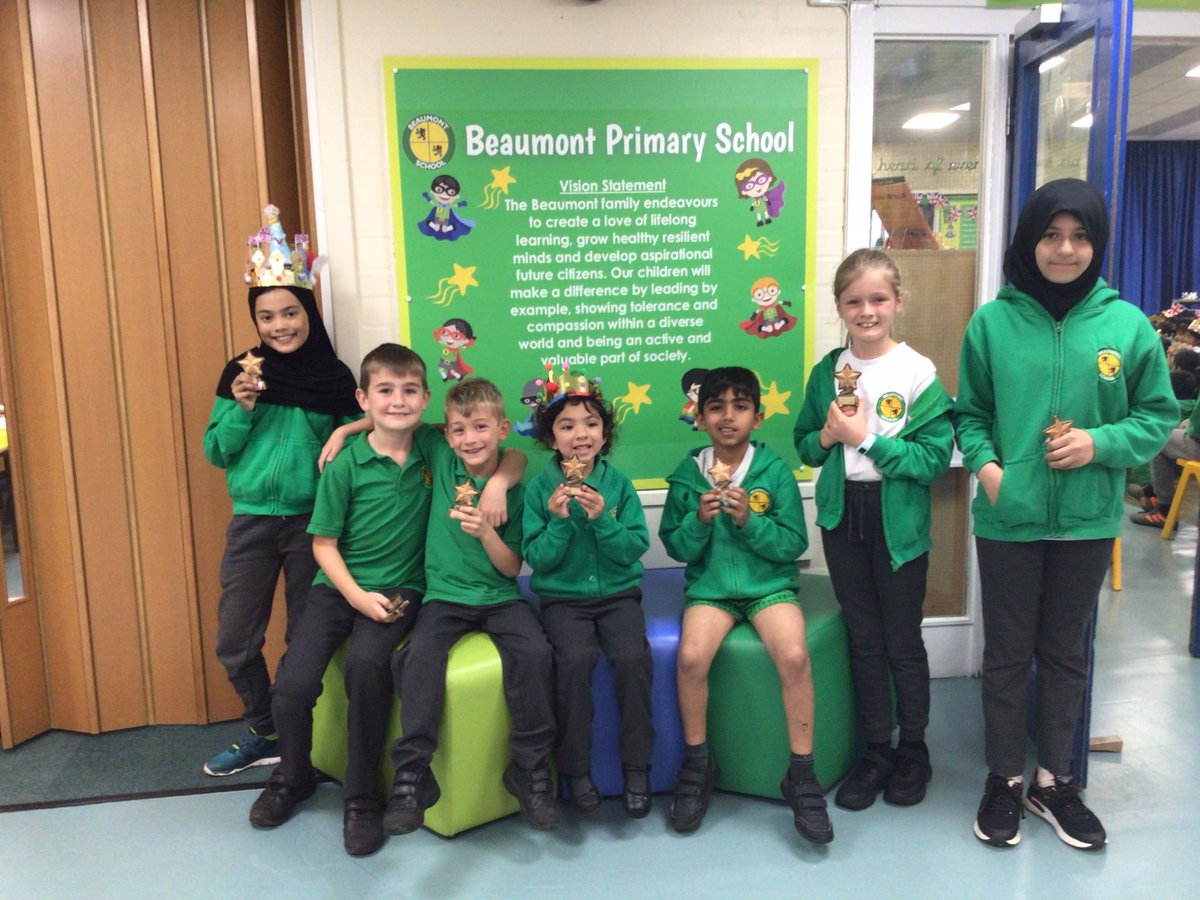 Beaumontprimary's tweet photo. Our Full of character award winners are all smiles today as they proudly accept their award! 💚🌟💛 Well done, we are so proud of you all 👏🏻🥳 https://t.co/7odf72Y0K3