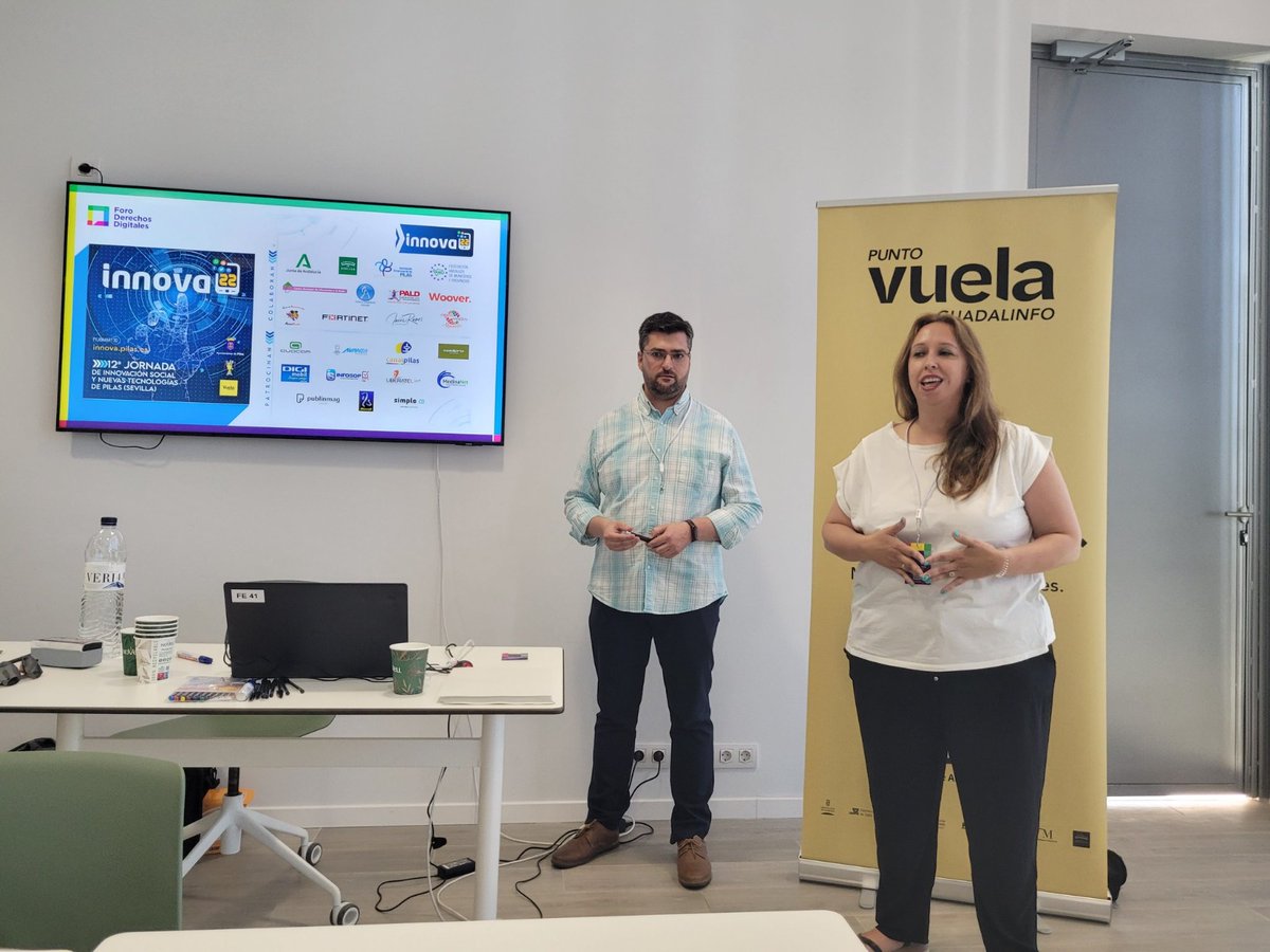 PuntosVuela's tweet photo. Los #pueblosdigitales andaluces comparten las claves de #retodemográfico y #digitalización en el #foroderechosdigitales: intervienen @juanluiscruz_ @consorciofr y los agentes #VuelaGuadalinfo al frente de @CGPilas y  @CGSantiponce https://t.co/WSz5qZAf0a