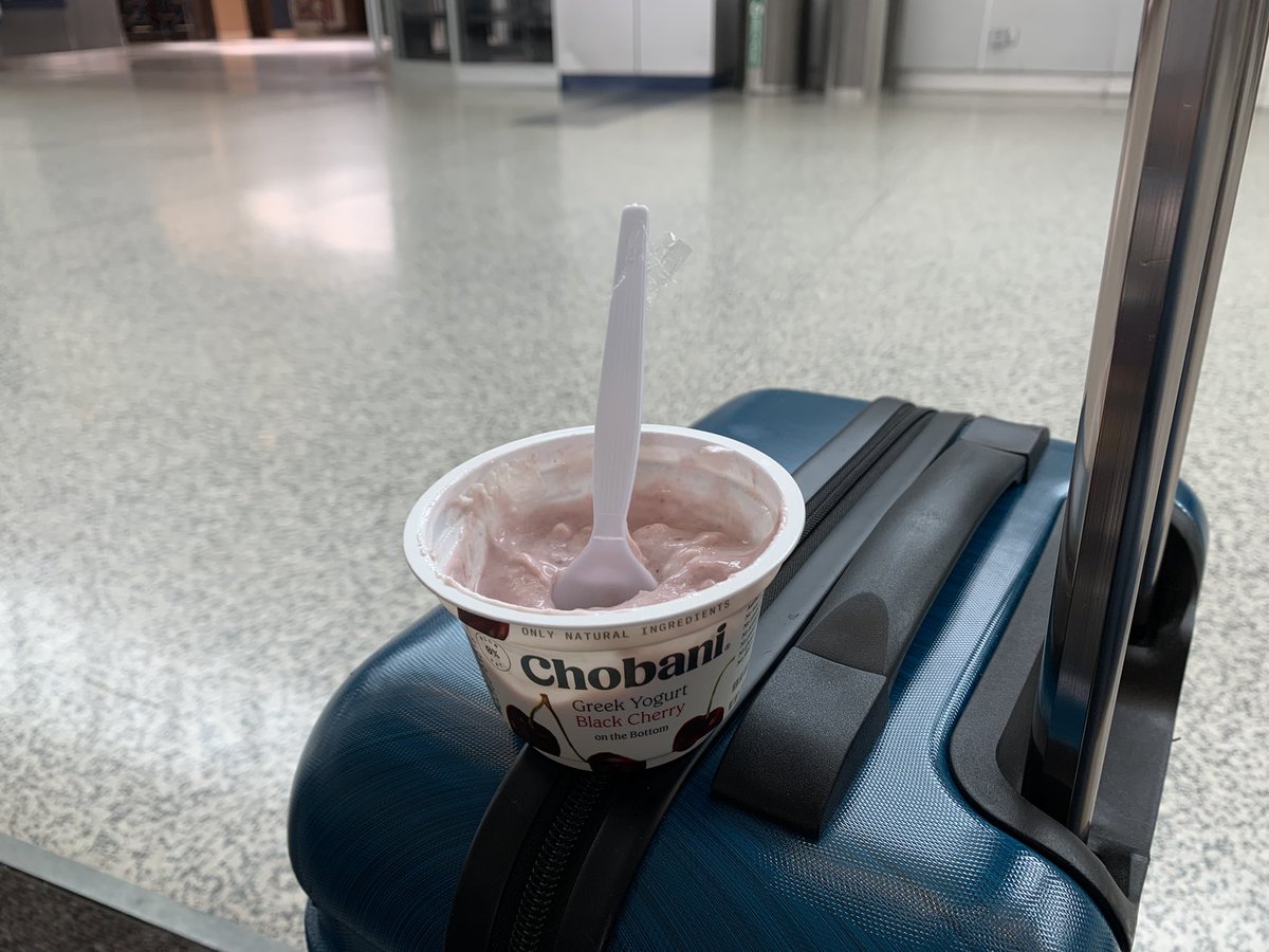 MegaeraR's tweet photo. @pauls640 Aaaah better than the lunch I had yesterday - traveling and eating right can be a challenge! #MeWeek #PlayAllMay #EmployeeWellness @ActiveSchoolsUS @SHAPE_America https://t.co/661Qwjviva