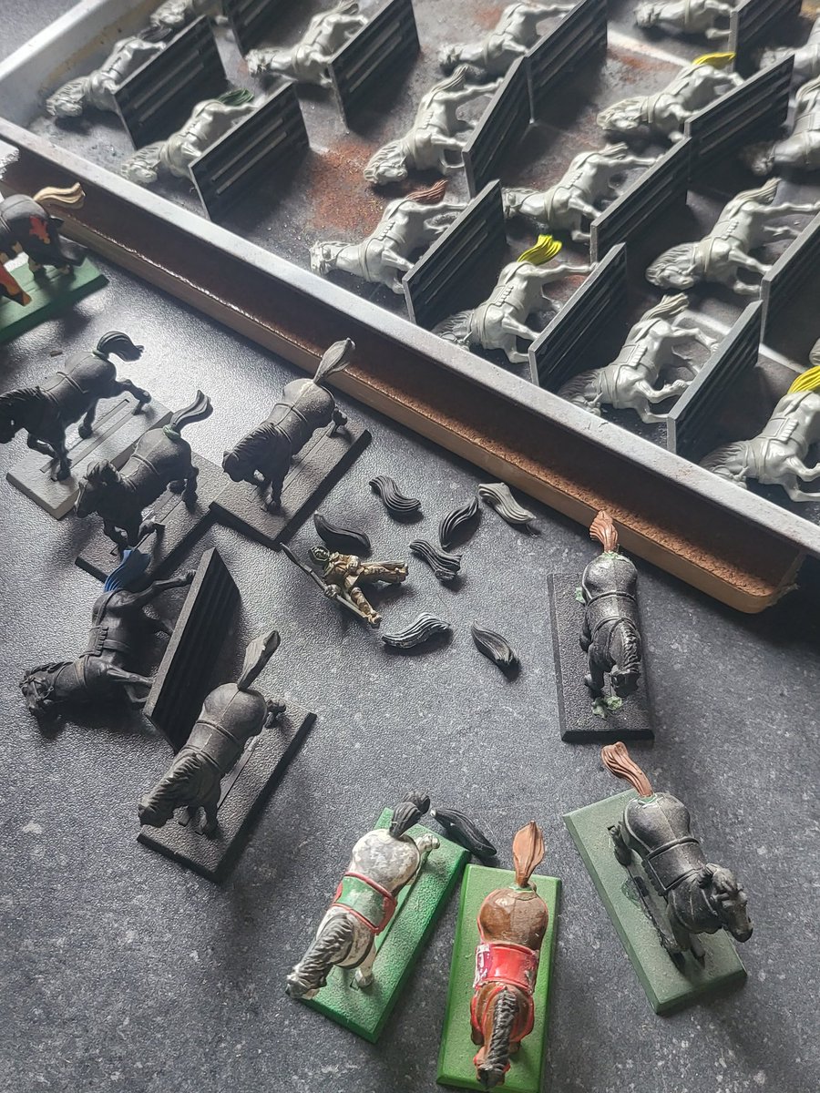 MKH_Serendipity's tweet image. #Bretonnian Yeoman Mounted Squire Horses #F2221130147 #Sciryuda (old name for Sherwood Forest).

#HobbyStreak Day 194 Thursday (£54 #HobbyAllowance) #NilExpenditure Day 02.