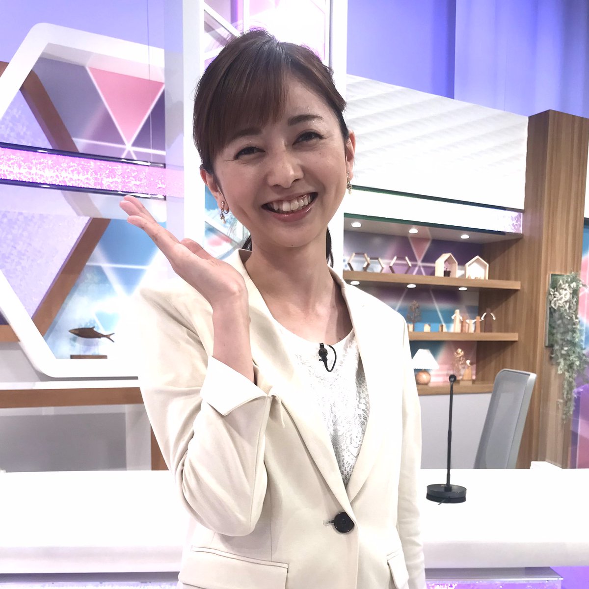 きょうは #中谷しのぶ キャスターの衣装紹介🌟 @nakatani55 💡ポイント