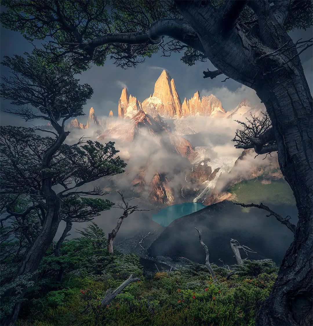 GORSKI_SWIAT's tweet photo. PIĘKNO GÓR⛰️#góry #portalgórski
#MonteFitzRoy uchwycony o wschodzie słońca #Argentyna
Max Rive Photography https://t.co/sbutISCasf
