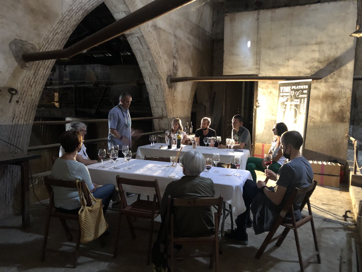 🍷Heu vist mai el Sindicat per dins? Sabíeu que vas er el primer Celler Cooperatiu del Bages a posar-se en marxa? <a href="/bagesturisme/">Bages Turisme</a> 

👉Aquest dissabte i diumenge, descoberta històrica i tast de vins en el marc de la <a href="/firaviba/">Fira ViBa</a> <a href="/elterrer1834/">El Terrer 1834</a> 

ÚLTIMES PLACES! btiquets.com/event/visites-…