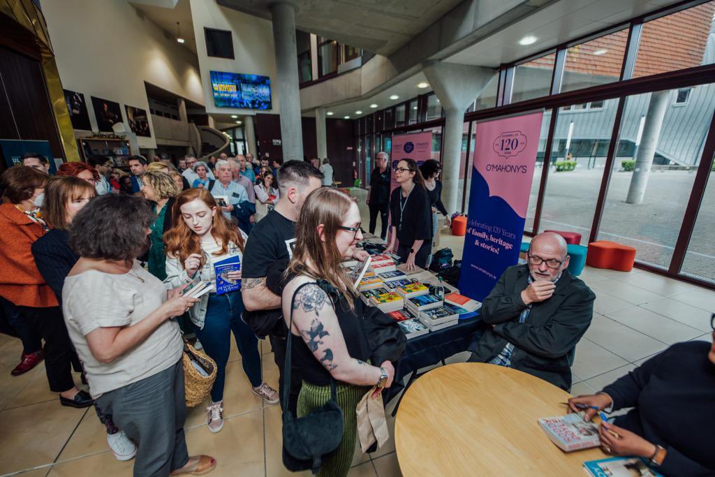 Thanks to #JosephOConnor for this great photo from the UL Creative Writing Festival last weekend- Booksellers selling books & Authors signing books - perfect 😋🎉📚📚📚 #Limerick @UL @StudyArtsUL #ULCWFest #IndieBookshops #KitDeWaal #RoddyDoyle