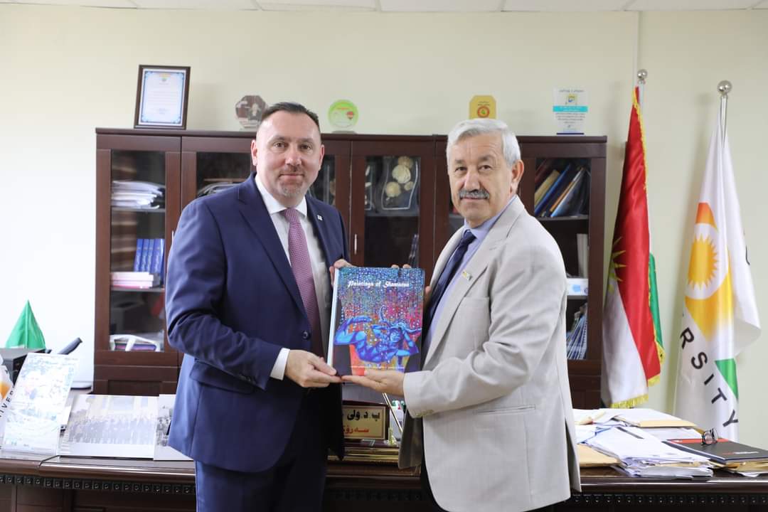 CZinErbil's tweet photo. Yesterday, @CzechErbil met with the President of Koya University #WaliHamad and his staff. The main topic of our talks was how to strengthen bilateral collaboration in the academic field between Koya Univ. and #Czechia. I spent another lovely day in well-educated #BeautifulKRI. https://t.co/4tKLfWLso5