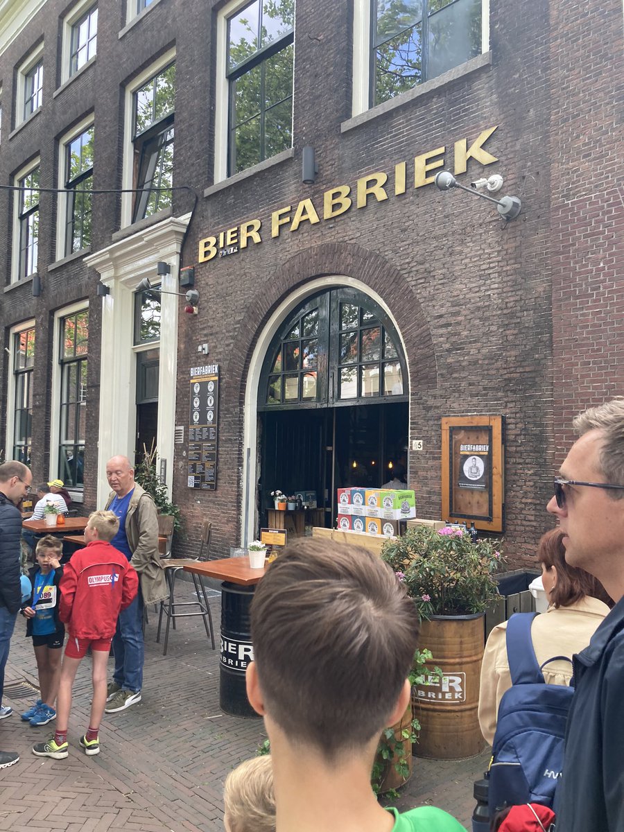 _Brilmans_'s tweet photo. Even de finish inspecteren #golden10 #GoldenTen #bierfabriek https://t.co/oq80GiBSKl