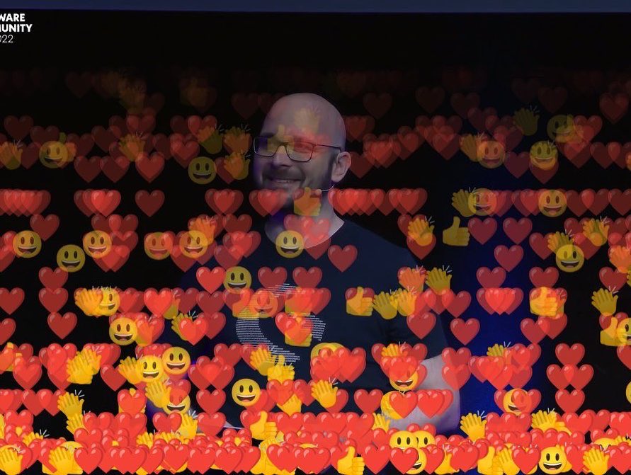 Sebastian Hamann tweet media