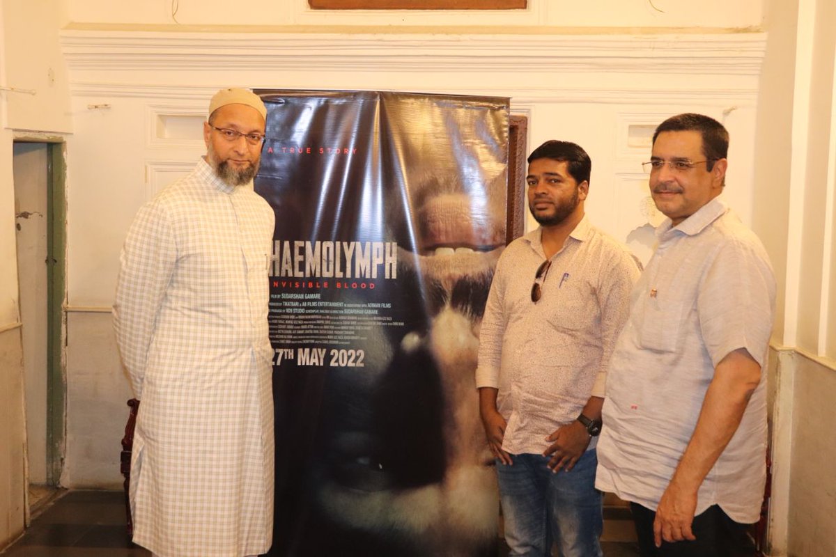 asadowaisi's tweet photo. Met Abdul Wahid Shaikh @BegunahQaidi. He was falsely accused of being involved in Mumbai train blast &amp; acquitted in 2015. 9 years of his life were taken away from him. @HaemolymphFilm is a movie based on his life experience, it releases tomorrow. Urge you all to watch it 1/2 https://t.co/kGHnuct9n7