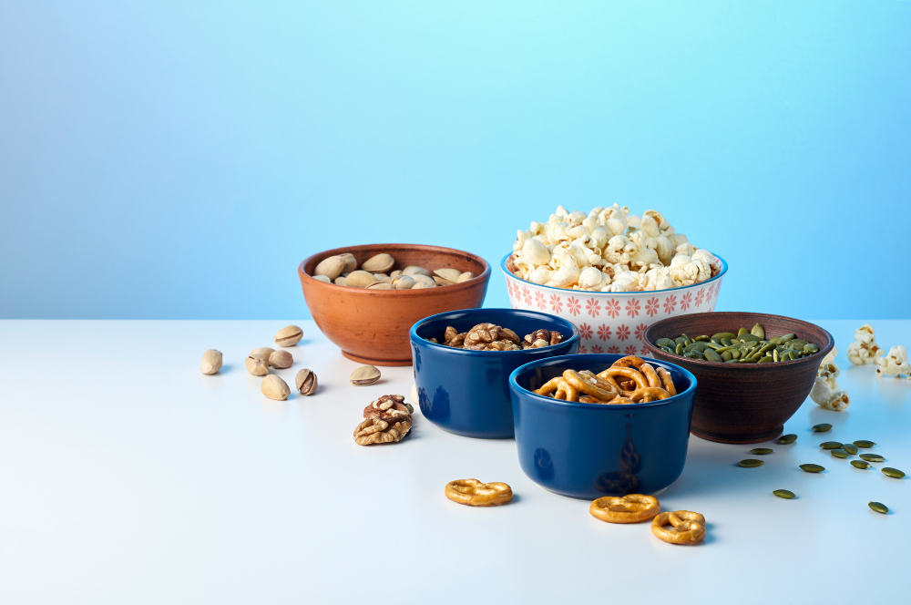 ifn's tweet photo. 5 snacks you should have on the table, as IPL comes closer to an end. Link below👇
https://t.co/b0ajV7tN96
#IPL #IPLSnacks #Cricket #Snacks #SnackRecipes #AlooTikki #Chicken #EasyRecipes #GrabAPlate #IndiaFoodNetwork https://t.co/rqBPKTzJZ4