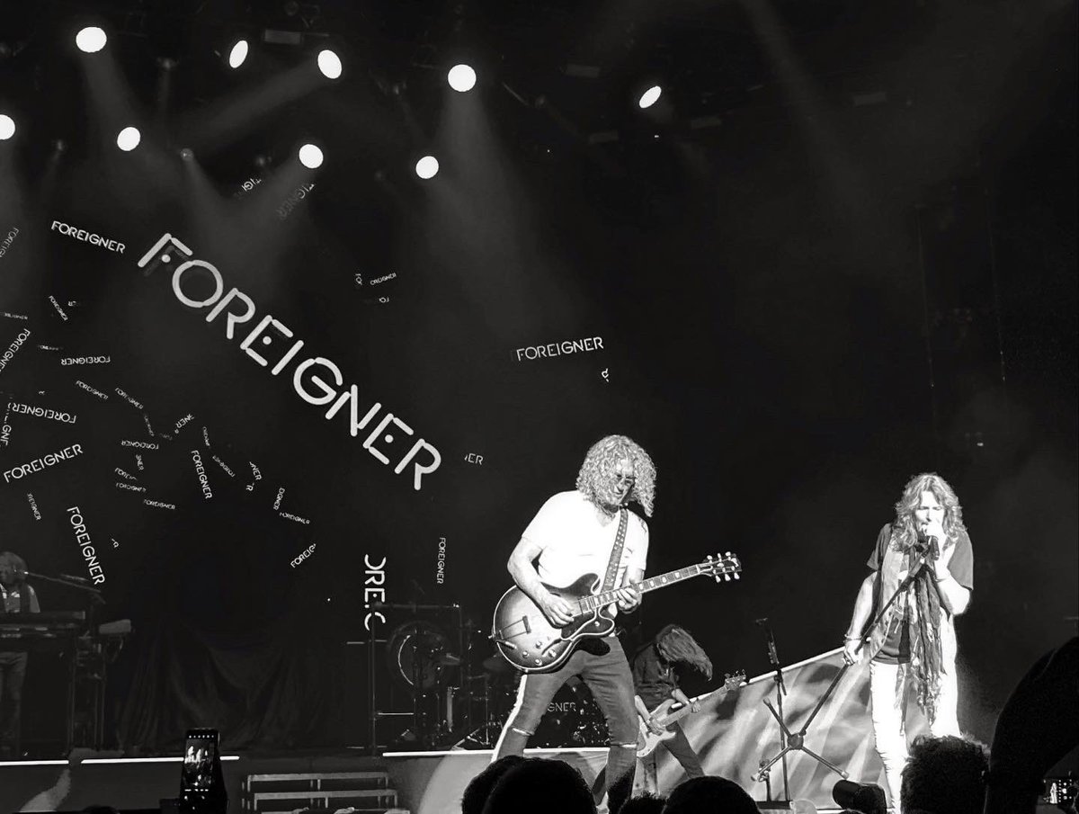 SNCardiff's tweet photo. Wow amazing show last night @Whitesnake @davidcoverdale @ForeignerMusic @MotorpointDiff #whitesnake https://t.co/PtEslxwi5B