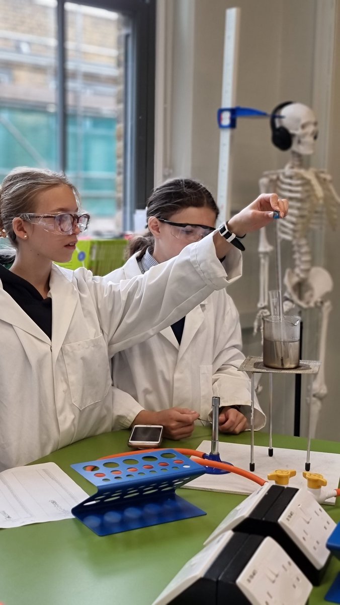 Heating and cooling curves with #maidavaleyear8 precision and accuracy the mame of the game today! <a href="/MaidaValeSchool/">Maida Vale School</a>