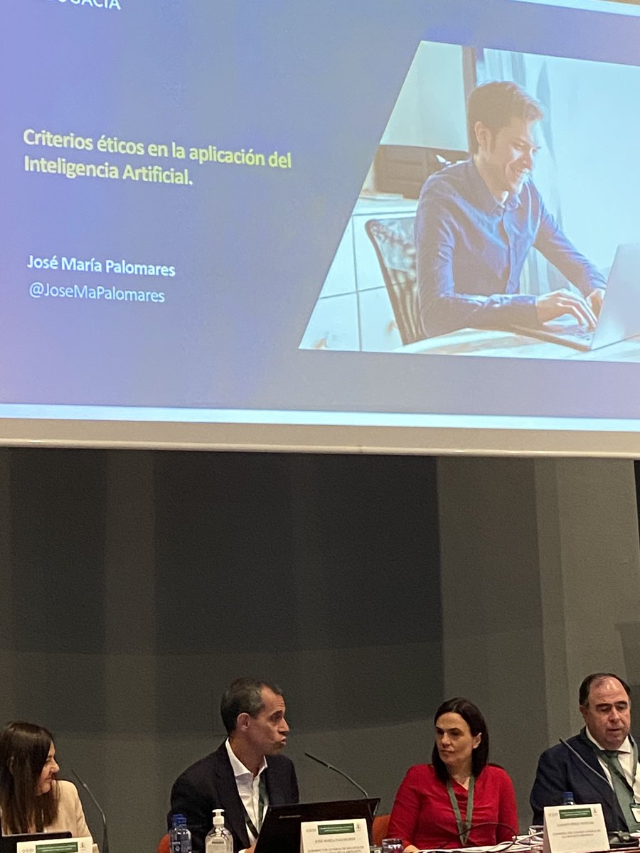 En @VJornadasGijon gran intervención de @JoseMaPalomares que nos habla de los Criterios éticos en la aplicación de la inteligencia artificial. #AbogaciaTIC2022