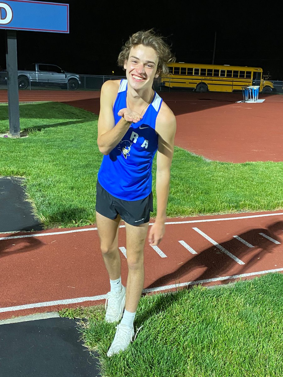 CoachWest3sport's tweet photo. These two guys are the @BHRABlueDevils individual state qualifiers. @elimojonnier will be racing  in both the 800 and 1600 prelims and Emerson in the 3200 (on Saturday). A season’s worth of accomplishments all for two days of competition. Let’s get it! https://t.co/pPCLwTYbQo