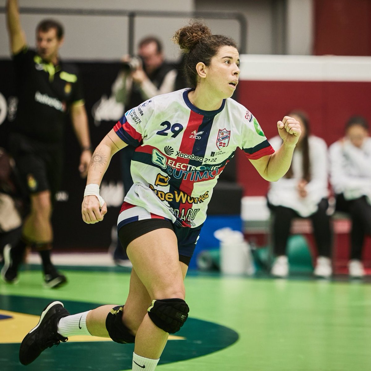AtleticoGuardes's tweet photo. 💣Gabriela Pessoa marcha con magníficas actuacións ás costas nesta tempada 2021/22 que pasou con nós.
🙏 Grazas por este gran ano e moita sorte no futuro. https://t.co/UWMe1PVRfw