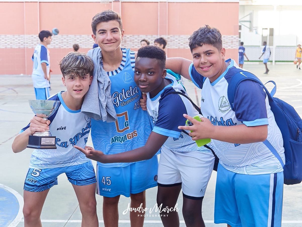 𝘾𝘿 𝙇𝙖 𝙂𝙤𝙡𝙚𝙩𝙖 (@adecgoleta) on Twitter photo 📌RESULTADOS | <a href="/ecMalagaDeporte/">ecMalagaDeporte</a> | FINAL🥈
Muy felices por los chicos del Infantil Masc <a href="/ecMalagaDeporte/">ecMalagaDeporte</a> que logran ser Campeones Plata de Liga Escolar ante los amigos de <a href="/BasketNorte/">Basket Norte 🏀</a> en un bonito partido. Felicidades‼️
📷 jandromarch.blogspot.com/2022/05/fere-f… by <a href="/JandroMarch/">Jandro March Fotografía</a>
#vamosgoleta🏀 📌RESULTADOS | <a href="/ecMalagaDeporte/">ecMalagaDeporte</a> | FINAL🥈
Muy felices por los chicos del Infantil Masc <a href="/ecMalagaDeporte/">ecMalagaDeporte</a> que logran ser Campeones Plata de Liga Escolar ante los amigos de <a href="/BasketNorte/">Basket Norte 🏀</a> en un bonito partido. Felicidades‼️
📷 jandromarch.blogspot.com/2022/05/fere-f… by <a href="/JandroMarch/">Jandro March Fotografía</a>
#vamosgoleta🏀