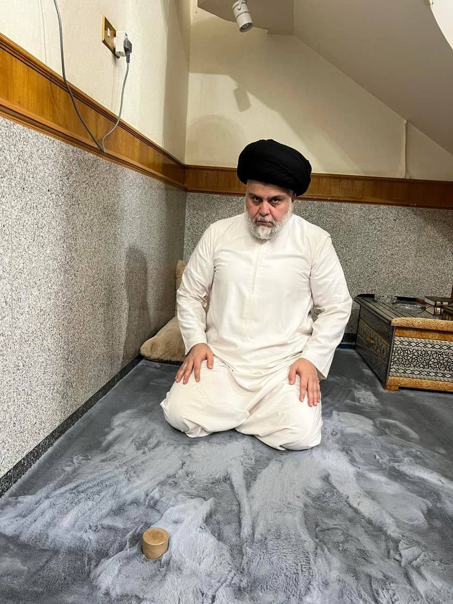 Rudawkurdish's tweet photo. دوای پەسندکردنی بەتاوانناساندنی دروستکردنی پەیوەندی لەگەڵ ئیسرائیل، موقتەدا سەدر "نوێژی شووکر" دەکات https://t.co/BfwnX9RFgk