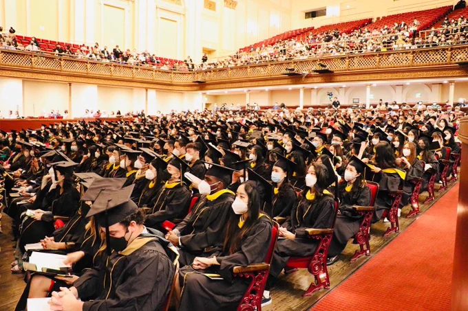 Photo of students seated at the Lyric Opera House.
