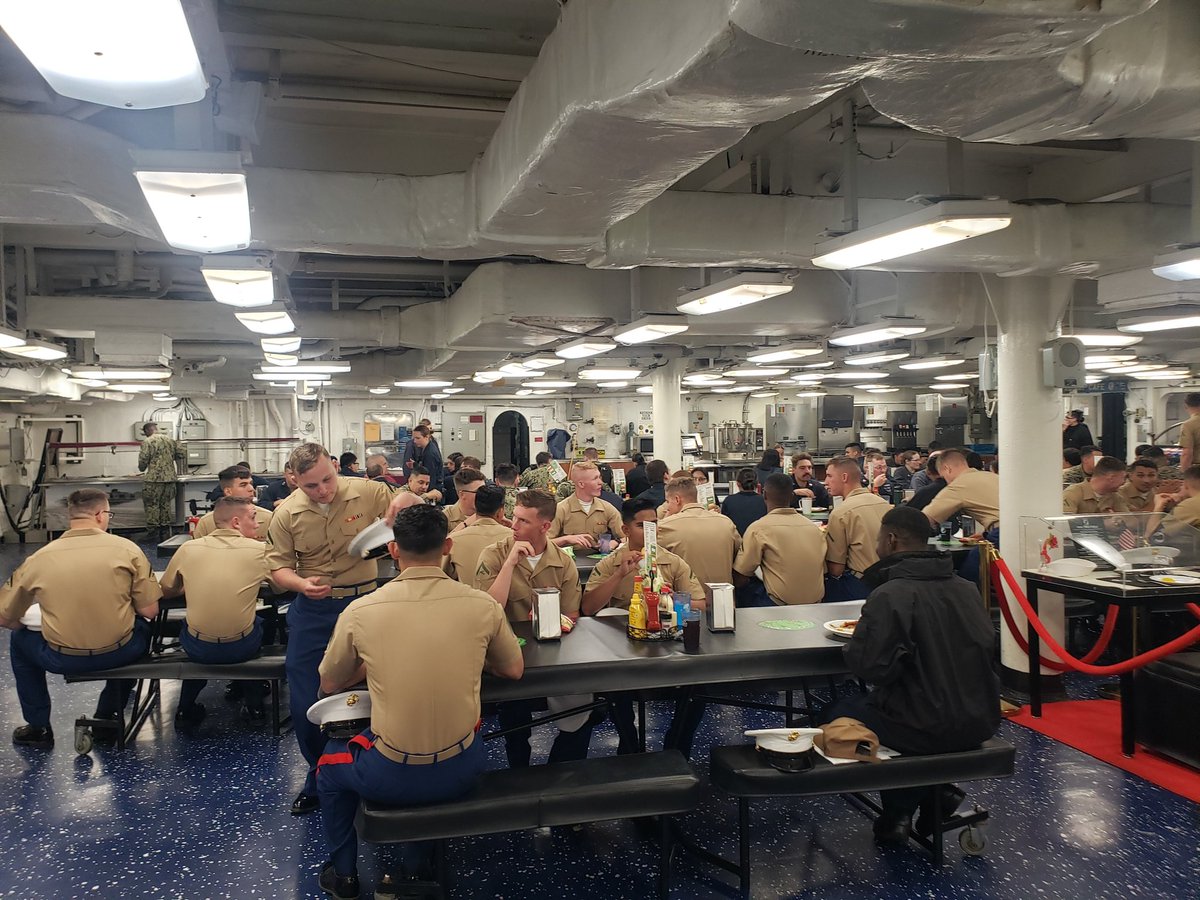 KGKraetzerMedia's tweet photo. Visit to mess hall, or cafeteria on board USS Bataan which arrived in NYC Wednesday for #FleetWeekNYC. Appreciate opp to meet the sailors and marines, enjoy NYC!
#americanlegion #SALStrong
@RallyPoint @WVOXRADIO
@AmericanLegion @navyleaguenyc 
@NavyLeagueUS @USNavy #USNavy https://t.co/6tNEwKmAkp