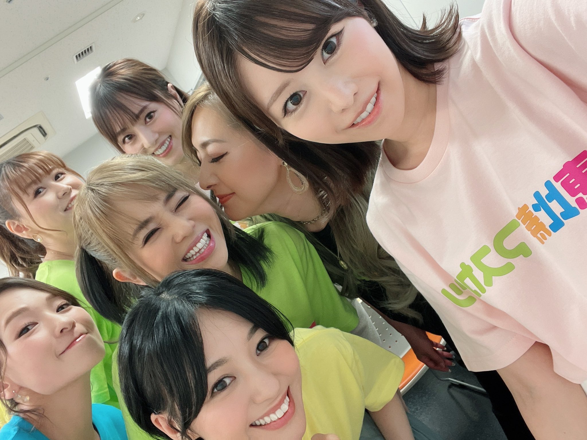 恵比寿マスカッツ 瑠川リナ うちわ 瑠川リナさん直筆サイン入り