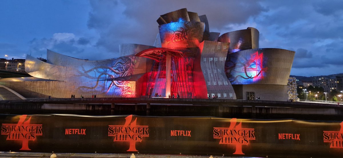 DjPutzu's tweet photo. Presentación #STRANGERTHINGS4 en #guggenheim https://t.co/cbFIIiKYk1