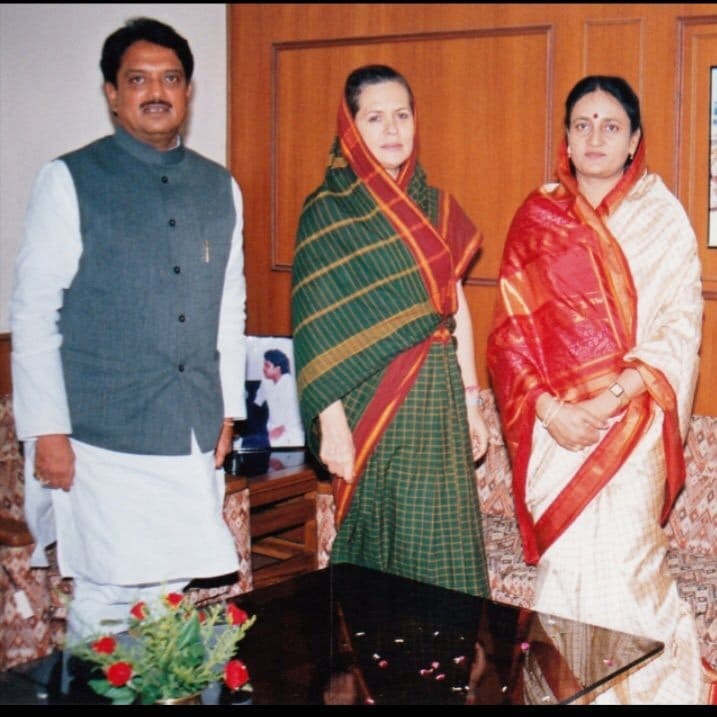 Maharashtra ke vikash ke nayi katha likhne wale cm Vilasrao ji ko naman 
#CelebratingVilasraoDeshmukh