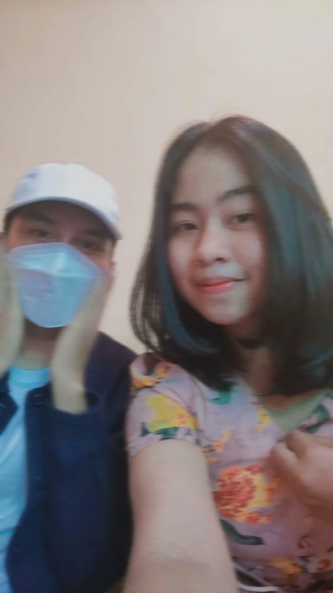 Reddddmiloo's tweet photo. เพื่อนที่ดี🤘
#BestFriends https://t.co/nhQJYivicX