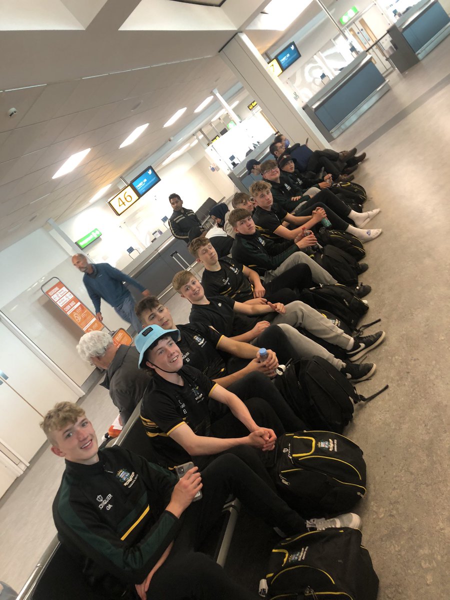BishopstonPE's tweet photo. 🇨🇦🇨🇦🇨🇦 Waiting to board! https://t.co/EnYOKFVqhr